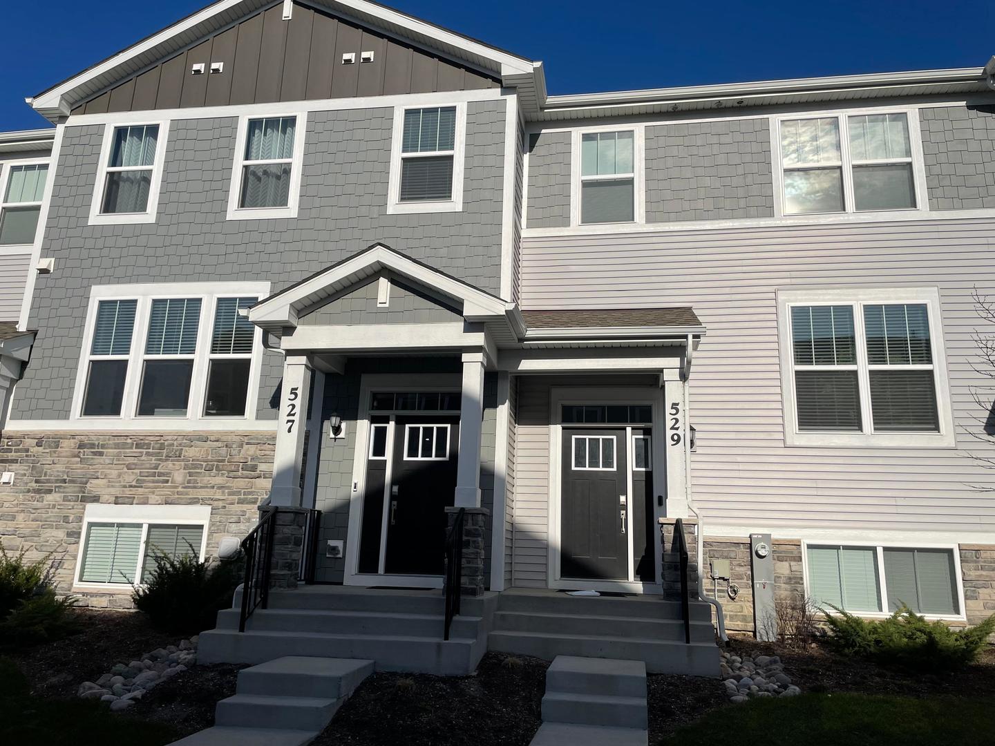 529 Wolverine Drive, Aurora, IL 60502