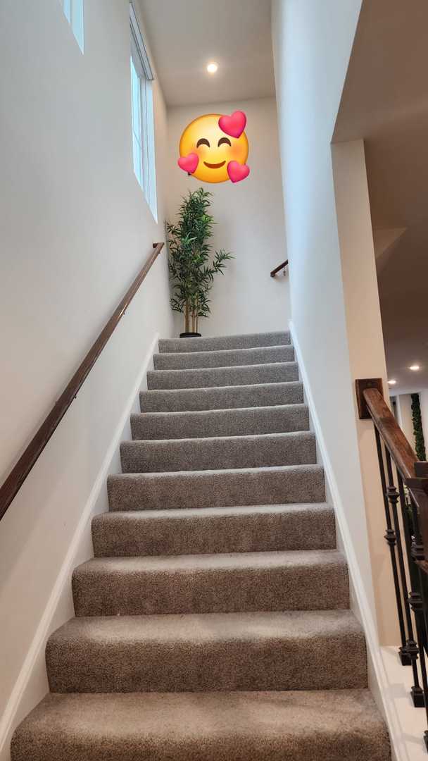 529 Wolverine Drive, Aurora, IL 60502