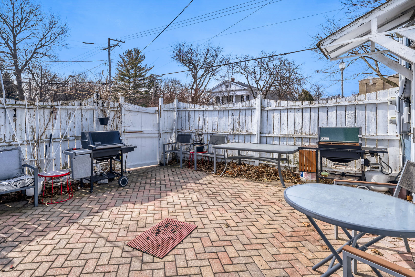 11 S Lake Street, Grayslake, IL 60030