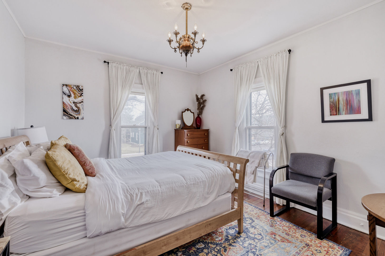 11 S Lake Street, Grayslake, IL 60030