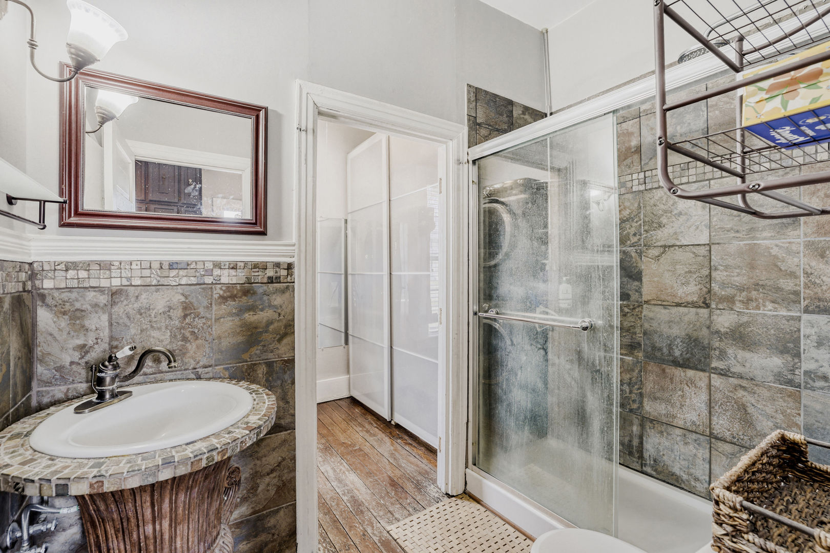 11 S Lake Street, Grayslake, IL 60030