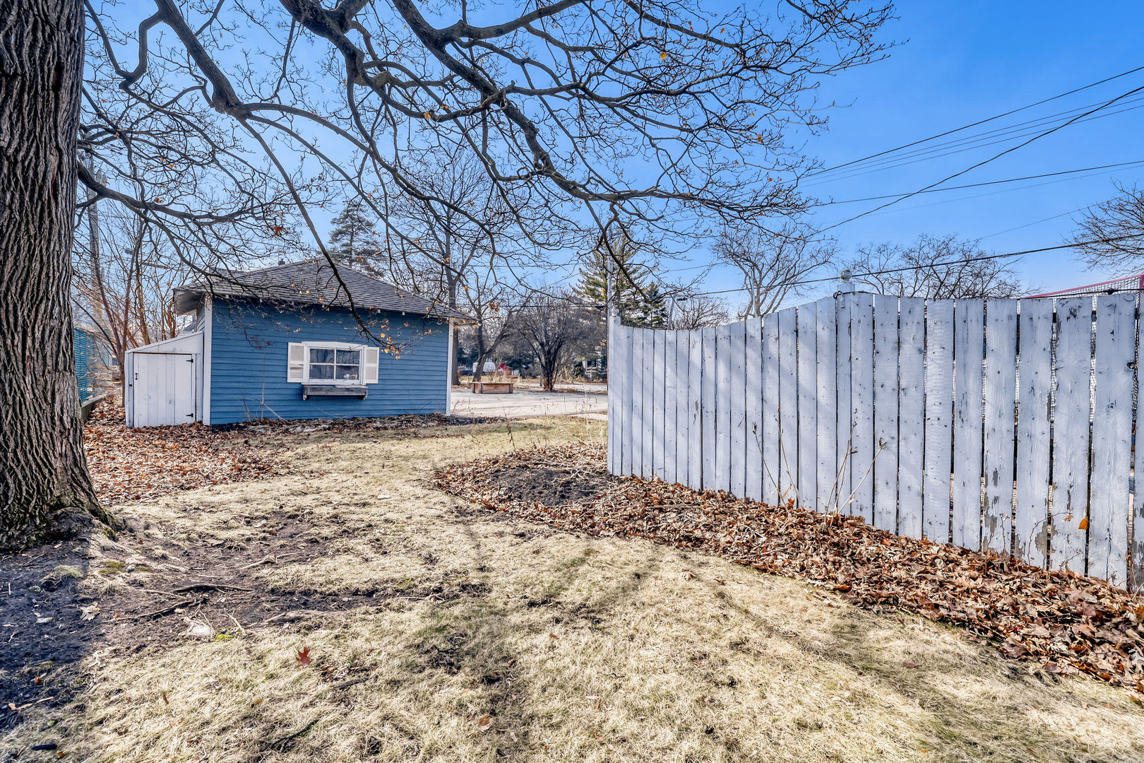 11 S Lake Street, Grayslake, IL 60030