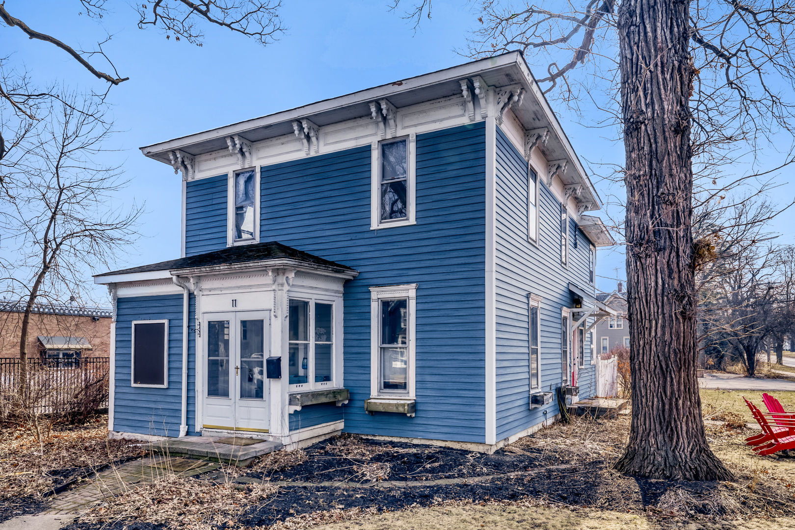 11 S Lake Street, Grayslake, IL 60030