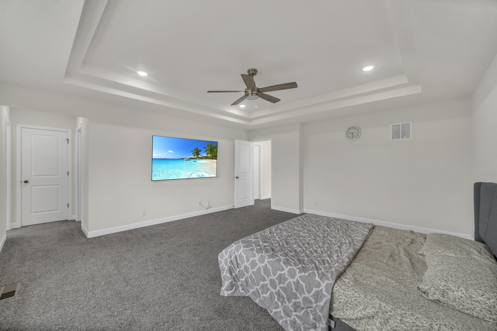 25 Commons Circle, Hawthorn Woods, IL 60047