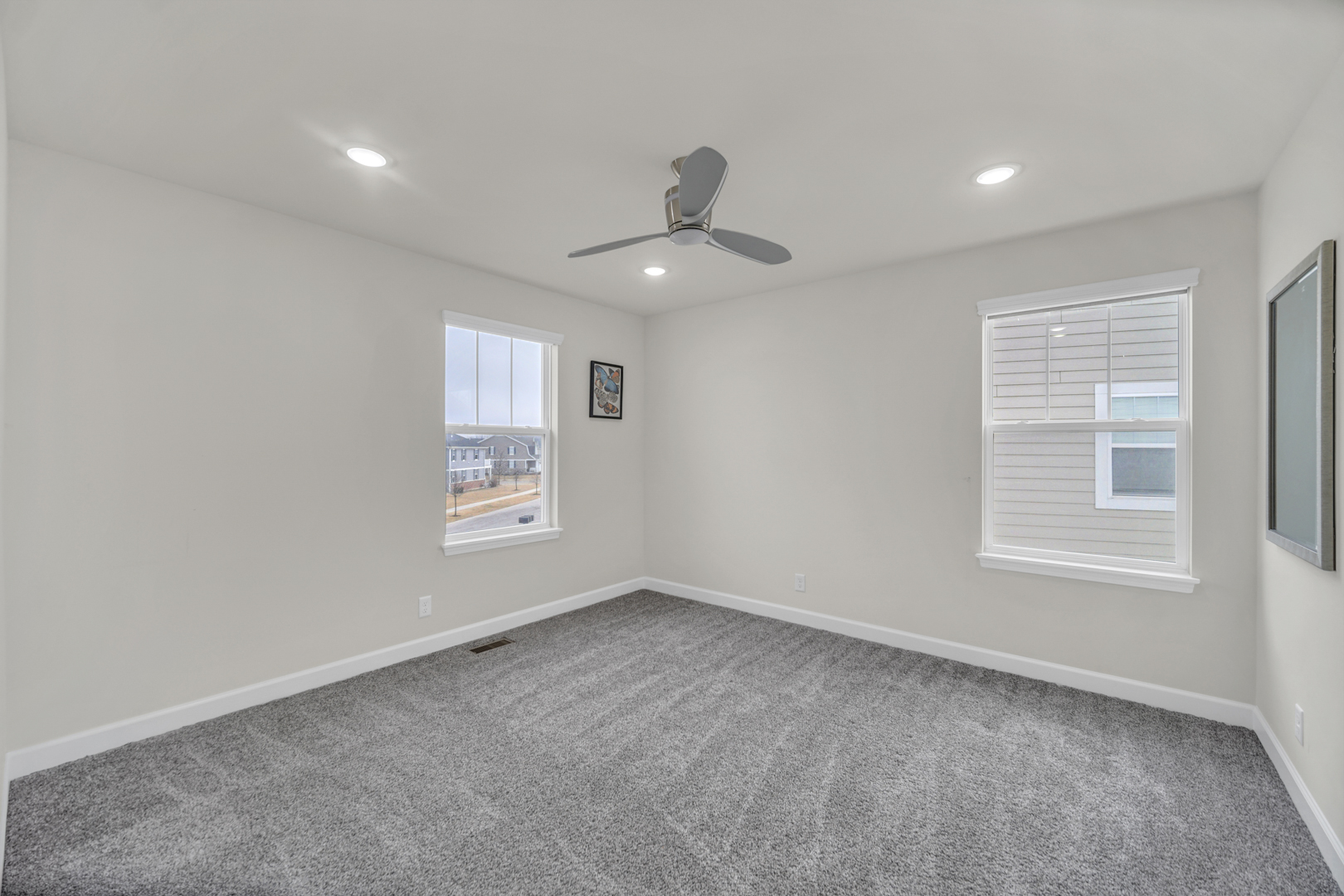 25 Commons Circle, Hawthorn Woods, IL 60047