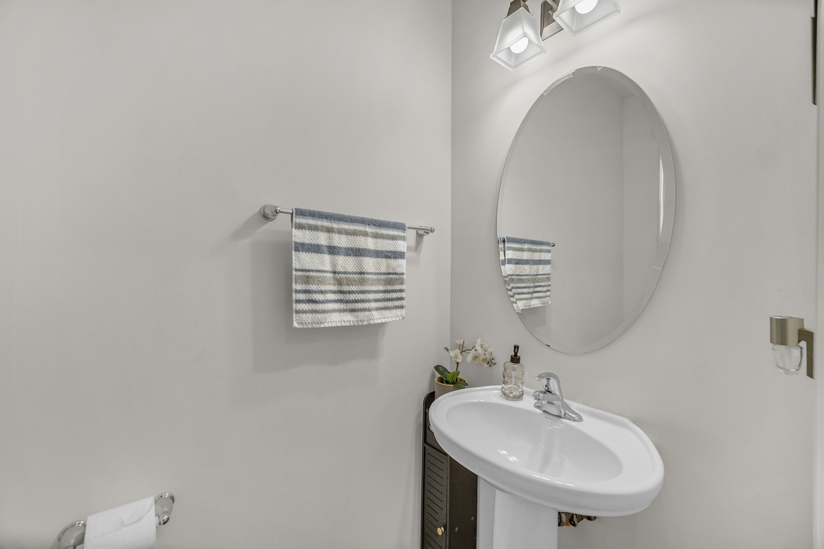 25 Commons Circle, Hawthorn Woods, IL 60047