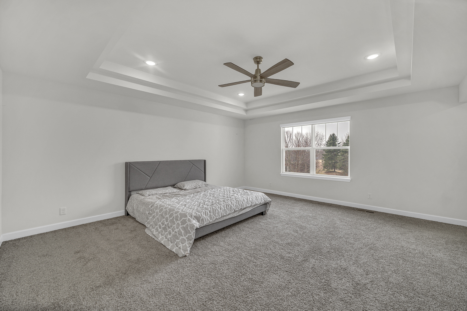 25 Commons Circle, Hawthorn Woods, IL 60047