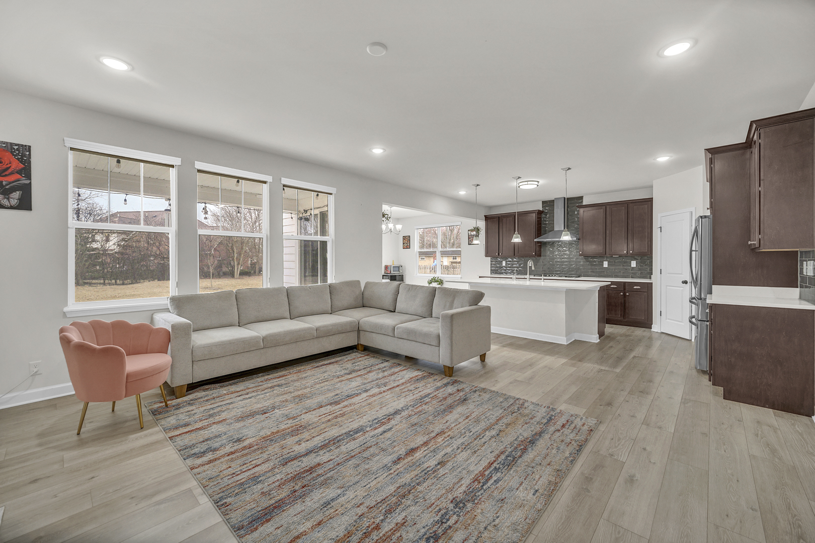 25 Commons Circle, Hawthorn Woods, IL 60047