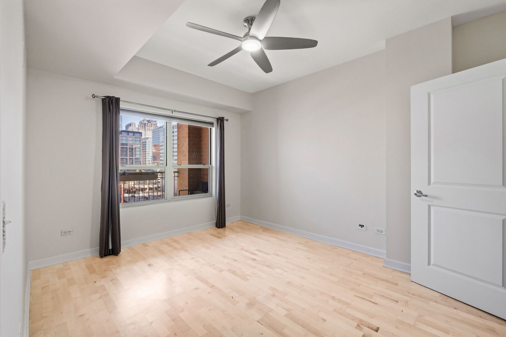 720 W RANDOLPH Street #905, Chicago, IL 60661