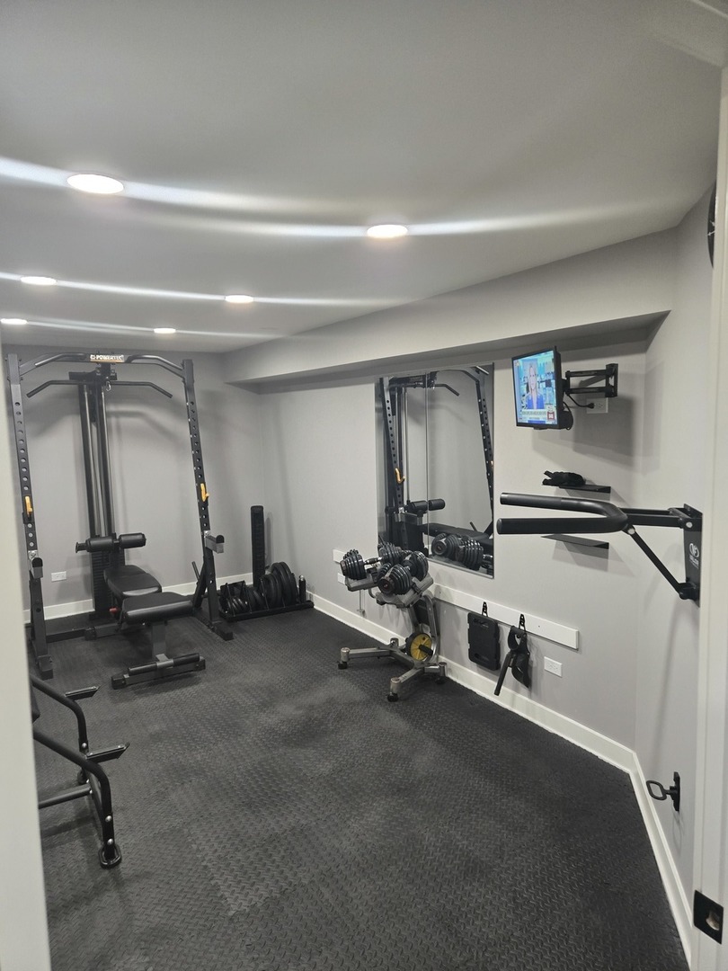 927 Treeline Court, Lockport, IL 60441