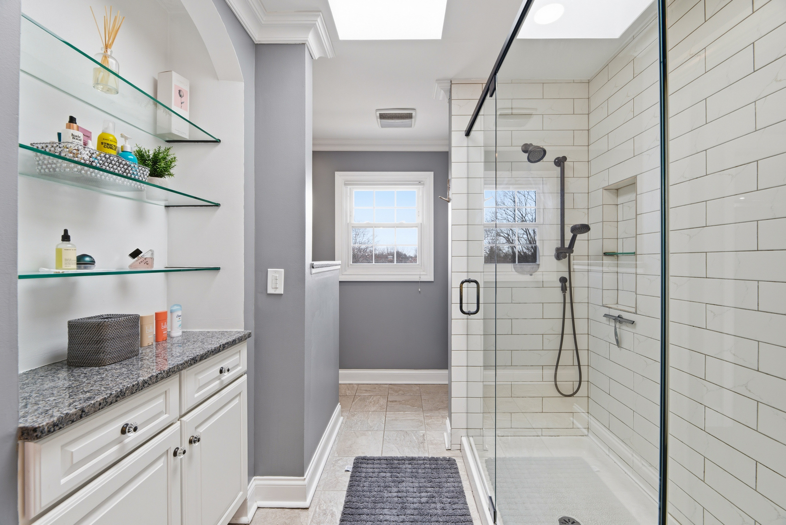 657 W Revere Lane, Palatine, IL 60067