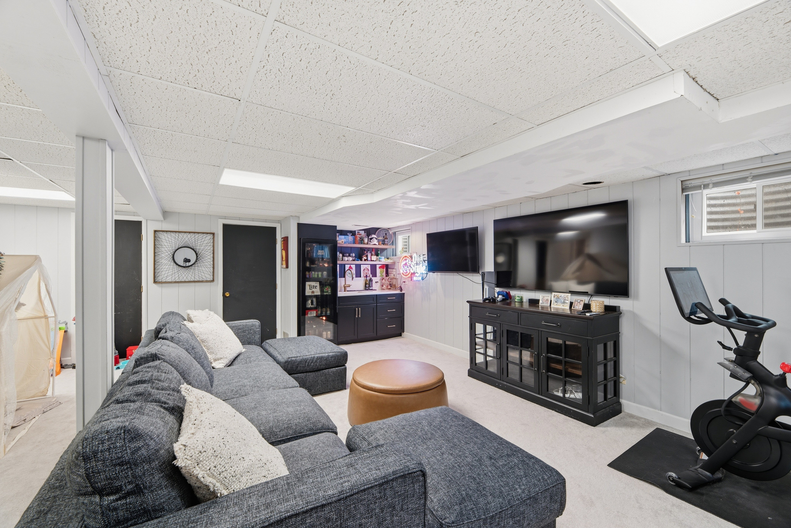 657 W Revere Lane, Palatine, IL 60067