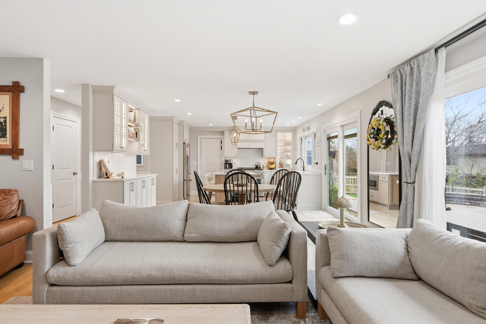 657 W Revere Lane, Palatine, IL 60067