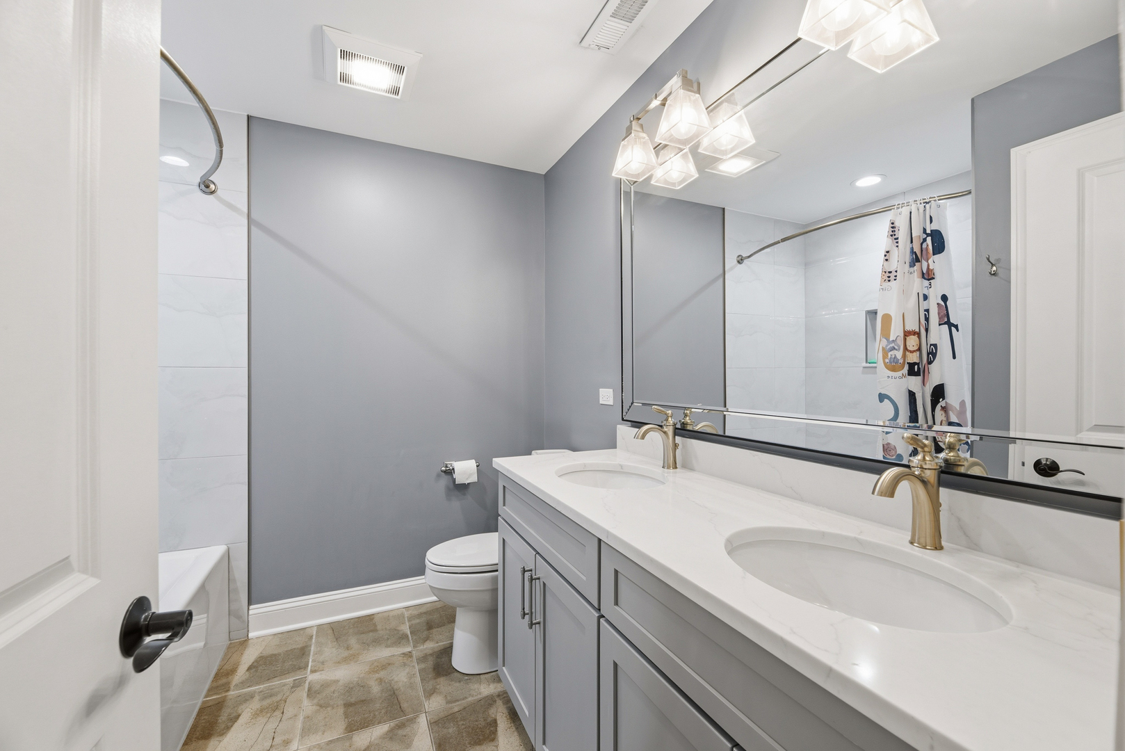 657 W Revere Lane, Palatine, IL 60067