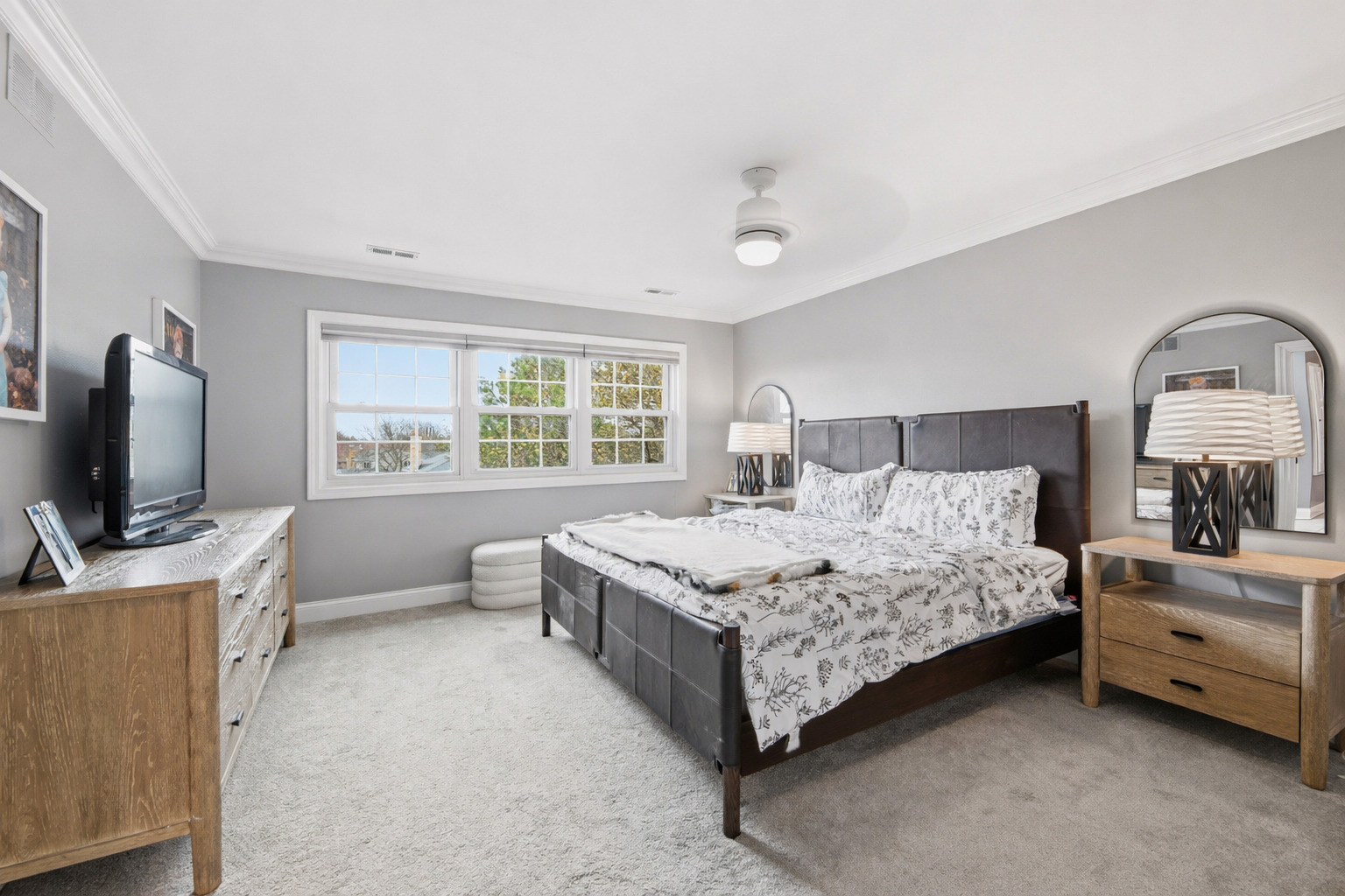 657 W Revere Lane, Palatine, IL 60067