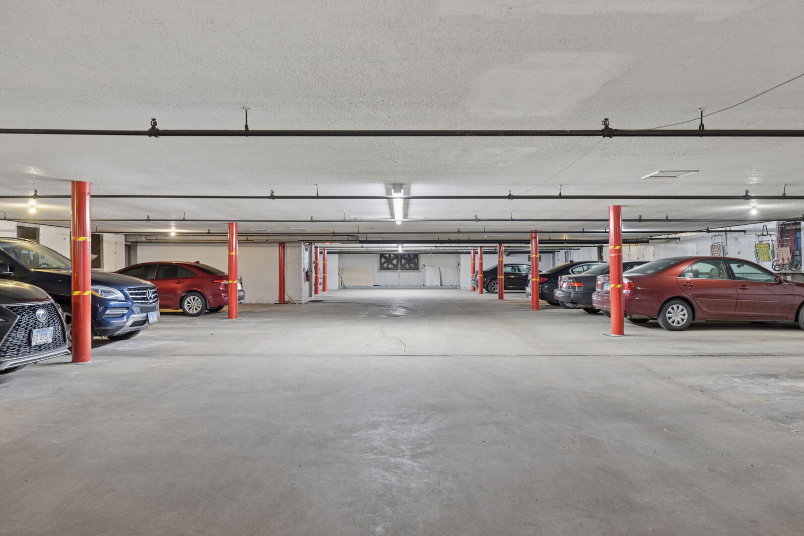 7510 Farmingdale Drive #407, Darien, IL 60561