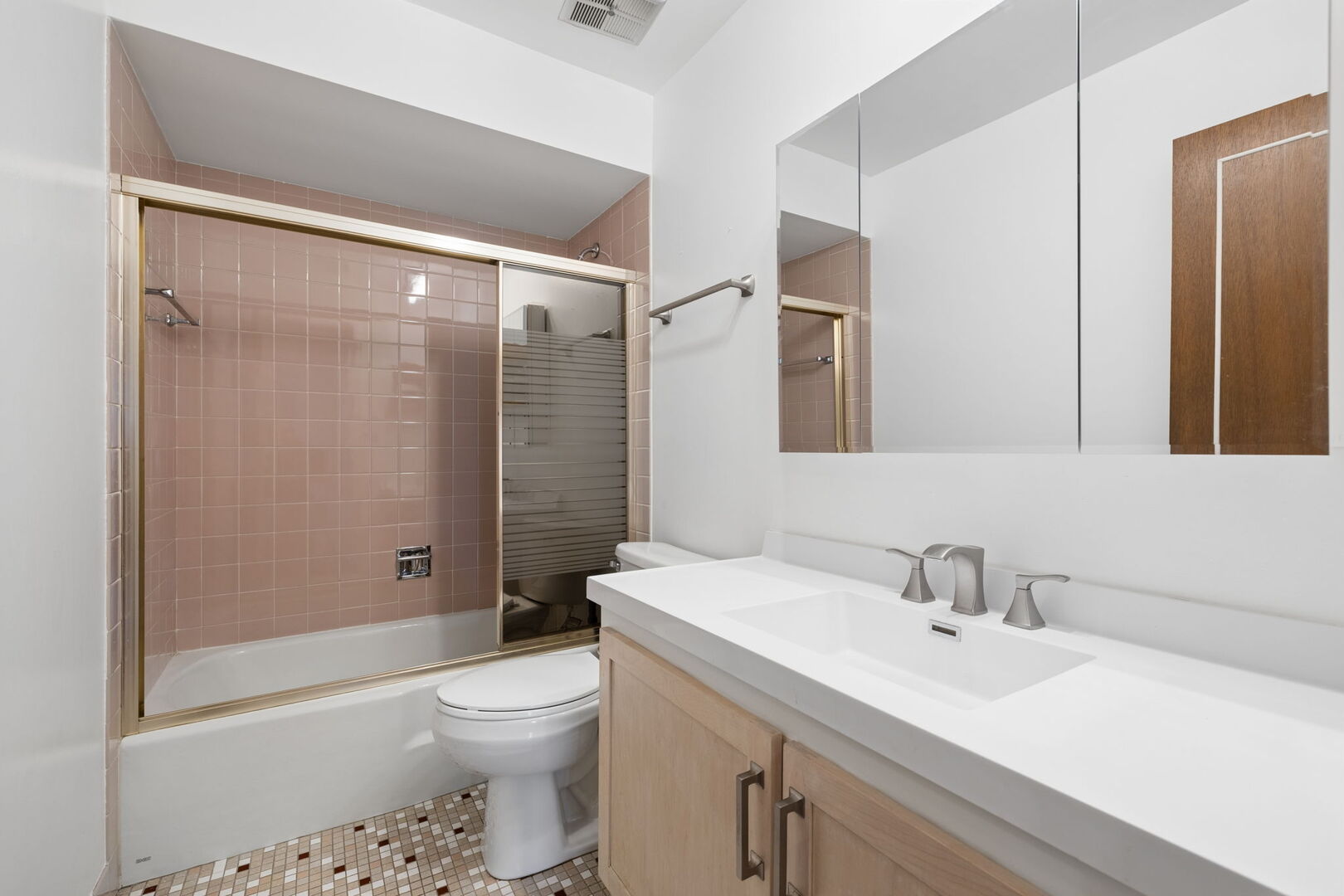 7510 Farmingdale Drive #407, Darien, IL 60561