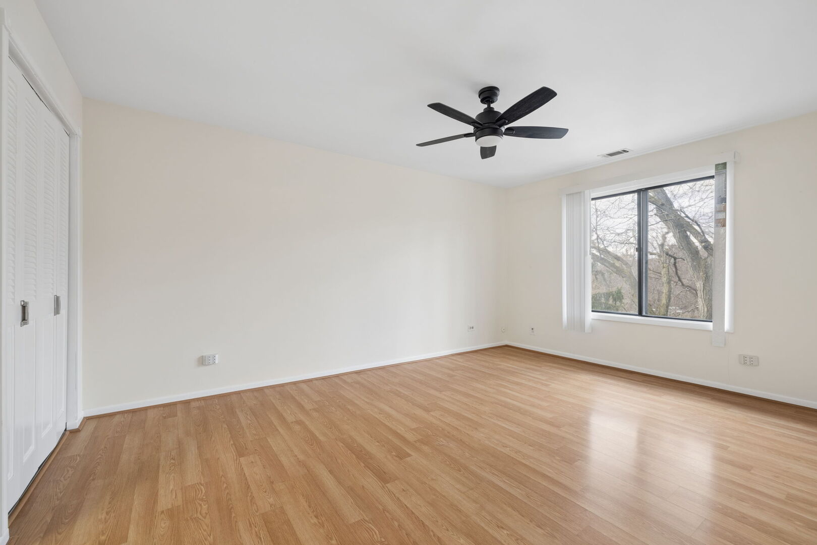 7510 Farmingdale Drive #407, Darien, IL 60561