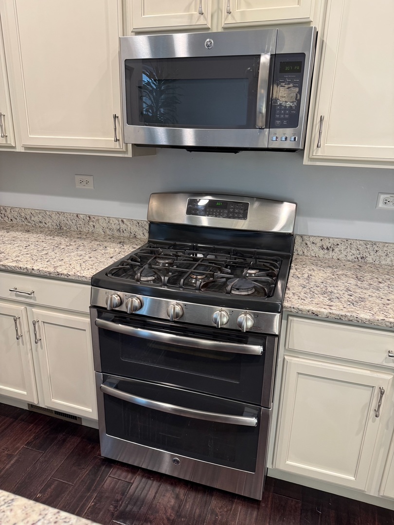 10612 W 154th Street, Orland Park, IL 60462