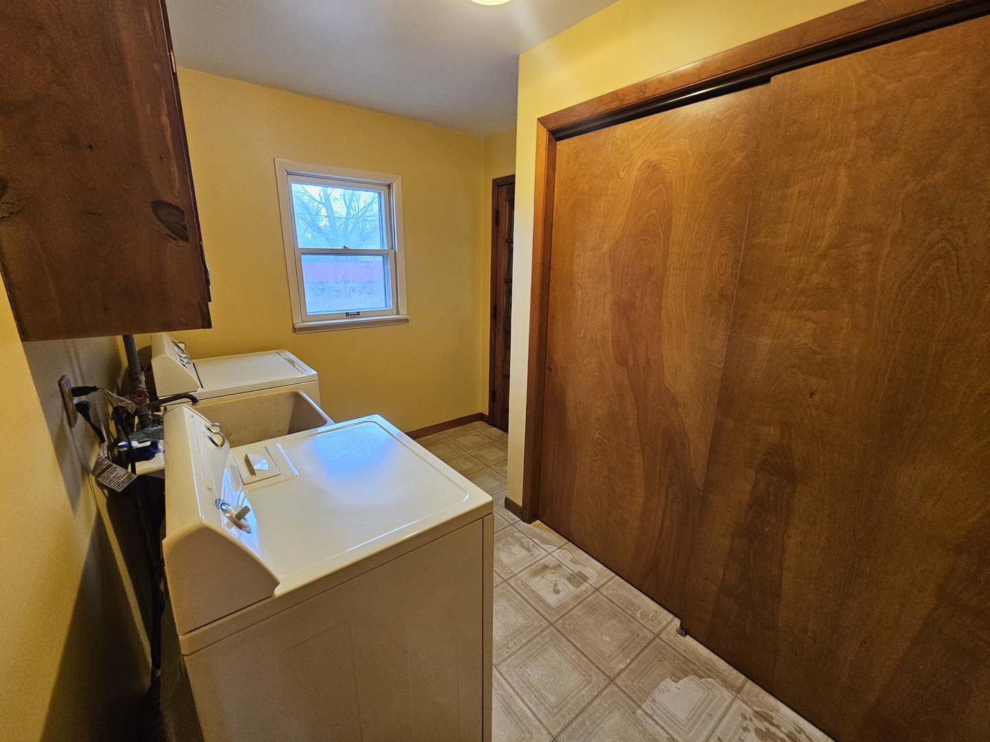 4804 Willow Lane, McHenry, IL 60050