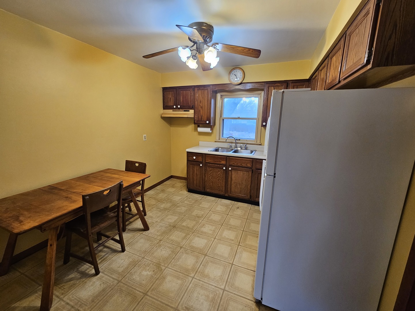 4804 Willow Lane, McHenry, IL 60050