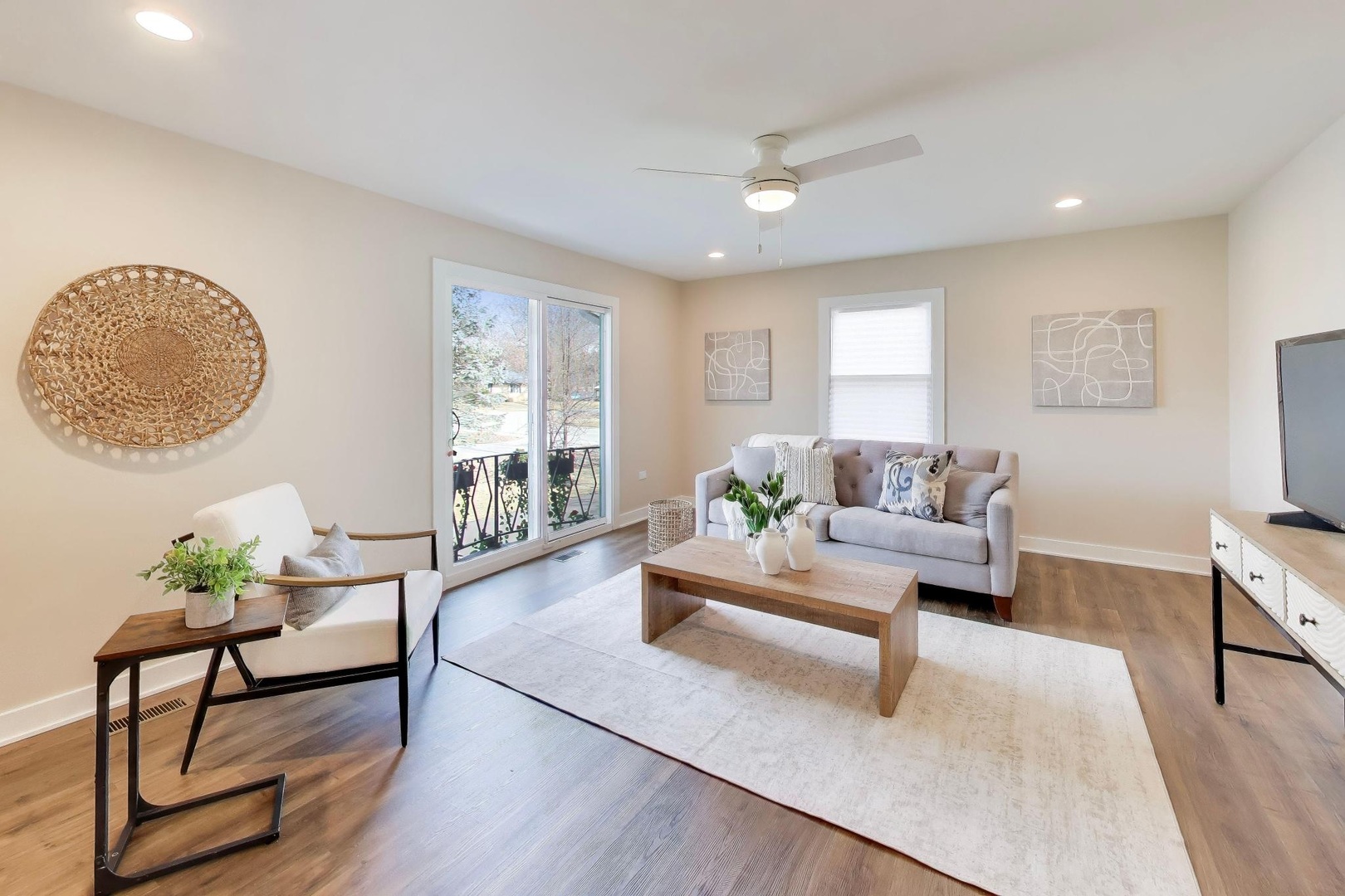 3S700 Delles Road, Naperville, IL 60563