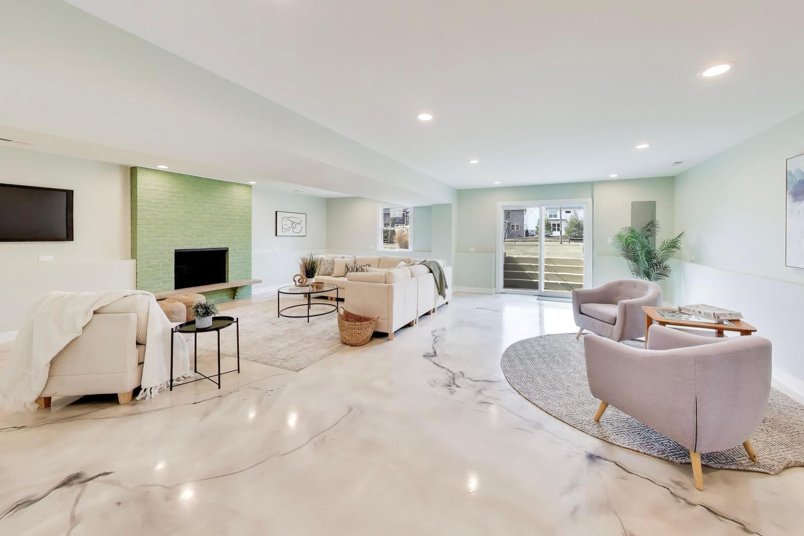 3S700 Delles Road, Naperville, IL 60563