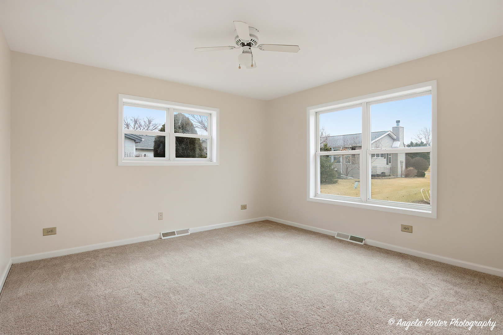 4 Hialeah Court, Grayslake, IL 60030