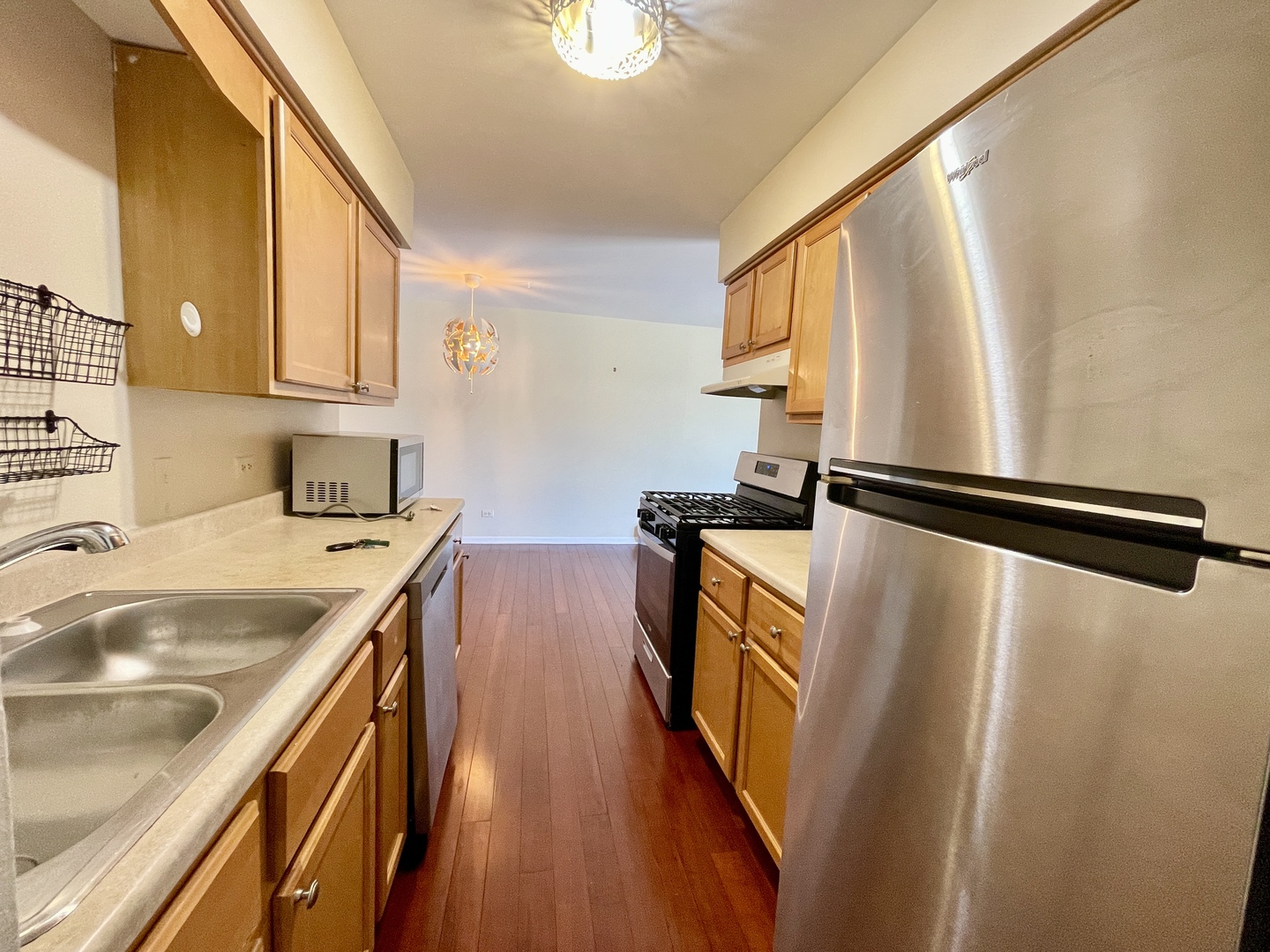 49 W 66th Street #2, Westmont, IL 60559