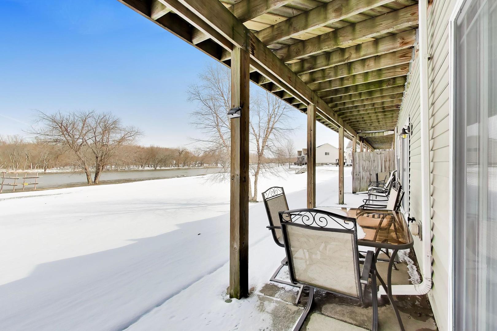 1715 W River Street #1715, Dixon, IL 61021