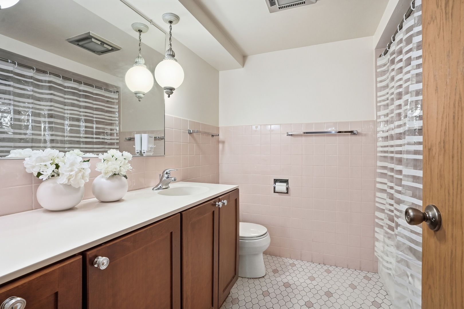 401 S Grove Avenue #2F, Oak Park, IL 60302