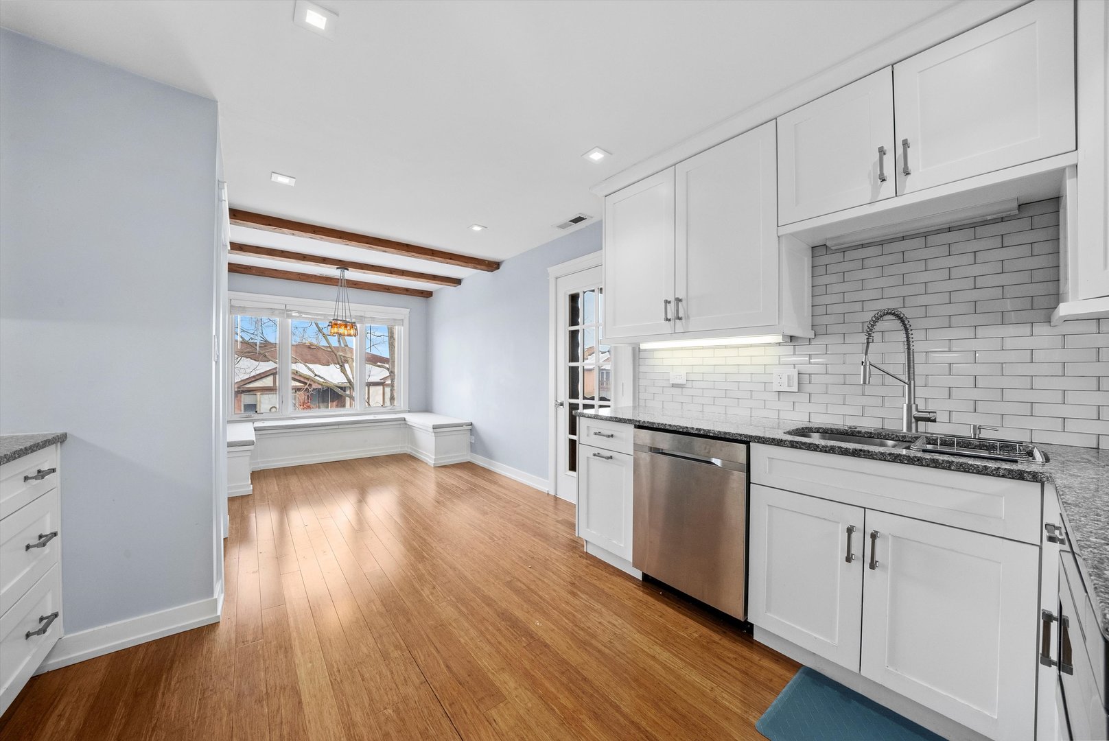 9748 Mill Drive #2E, Palos Park, IL 60464