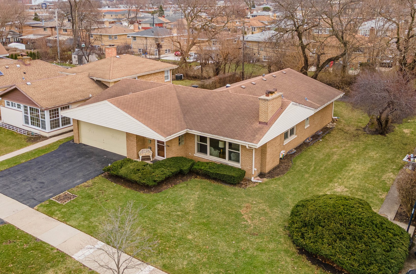 3835 W Jarlath Street, Lincolnwood, IL 60712