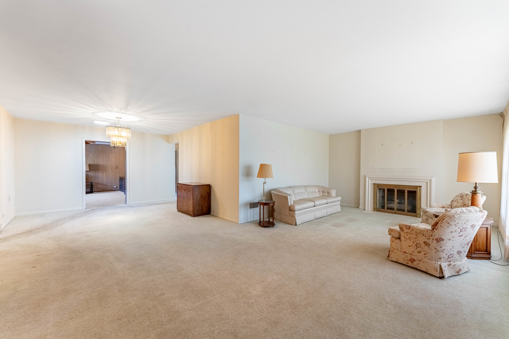 3835 W Jarlath Street, Lincolnwood, IL 60712