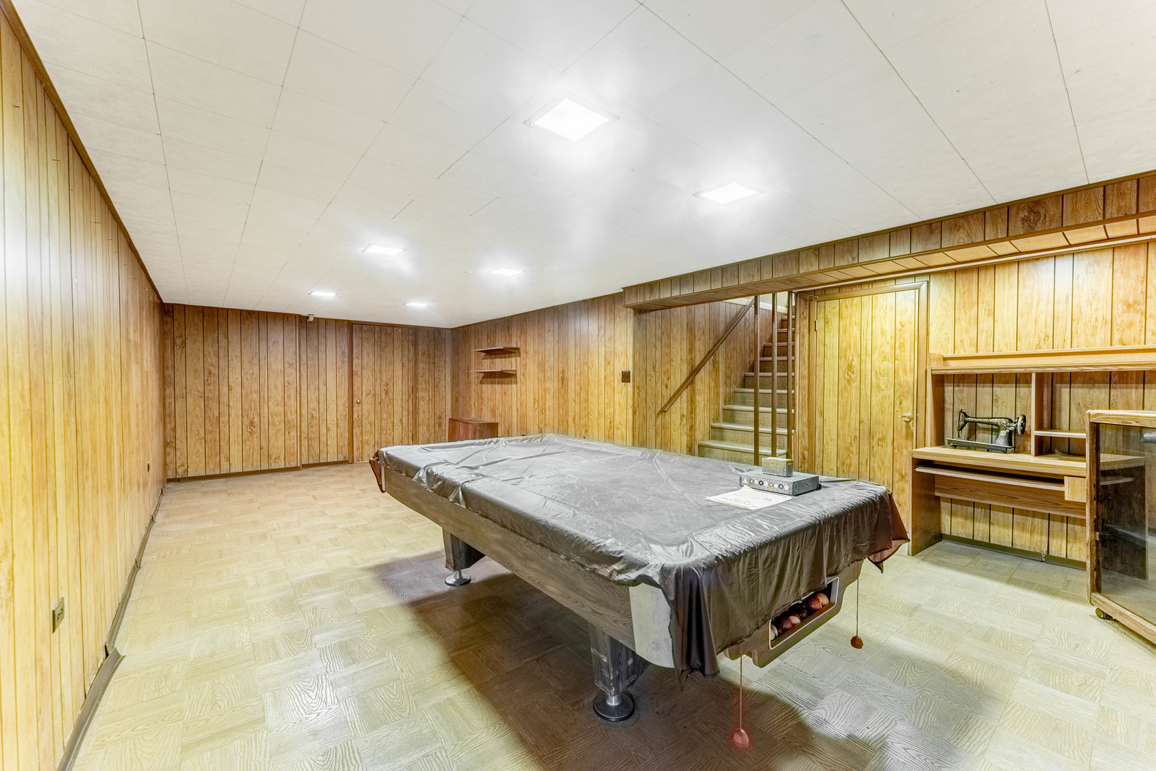 3835 W Jarlath Street, Lincolnwood, IL 60712