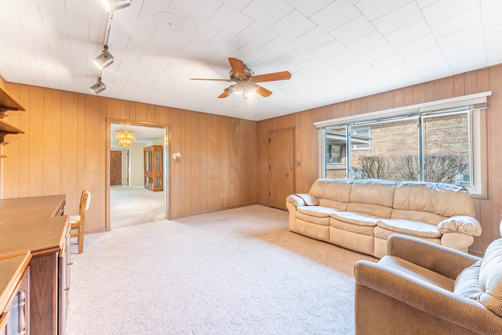 3835 W Jarlath Street, Lincolnwood, IL 60712