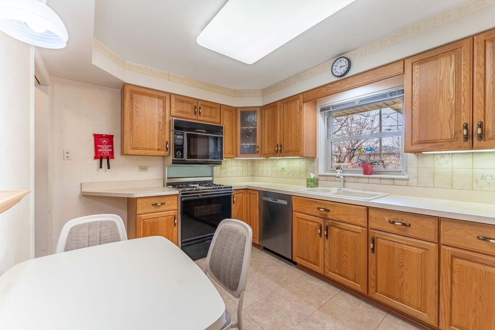 3835 W Jarlath Street, Lincolnwood, IL 60712