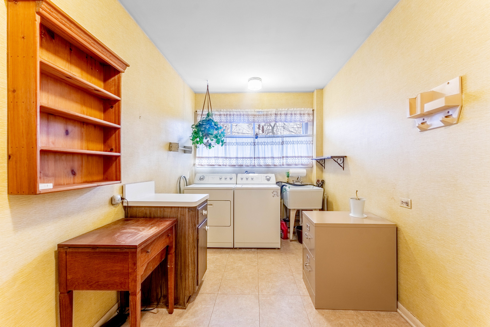 3835 W Jarlath Street, Lincolnwood, IL 60712