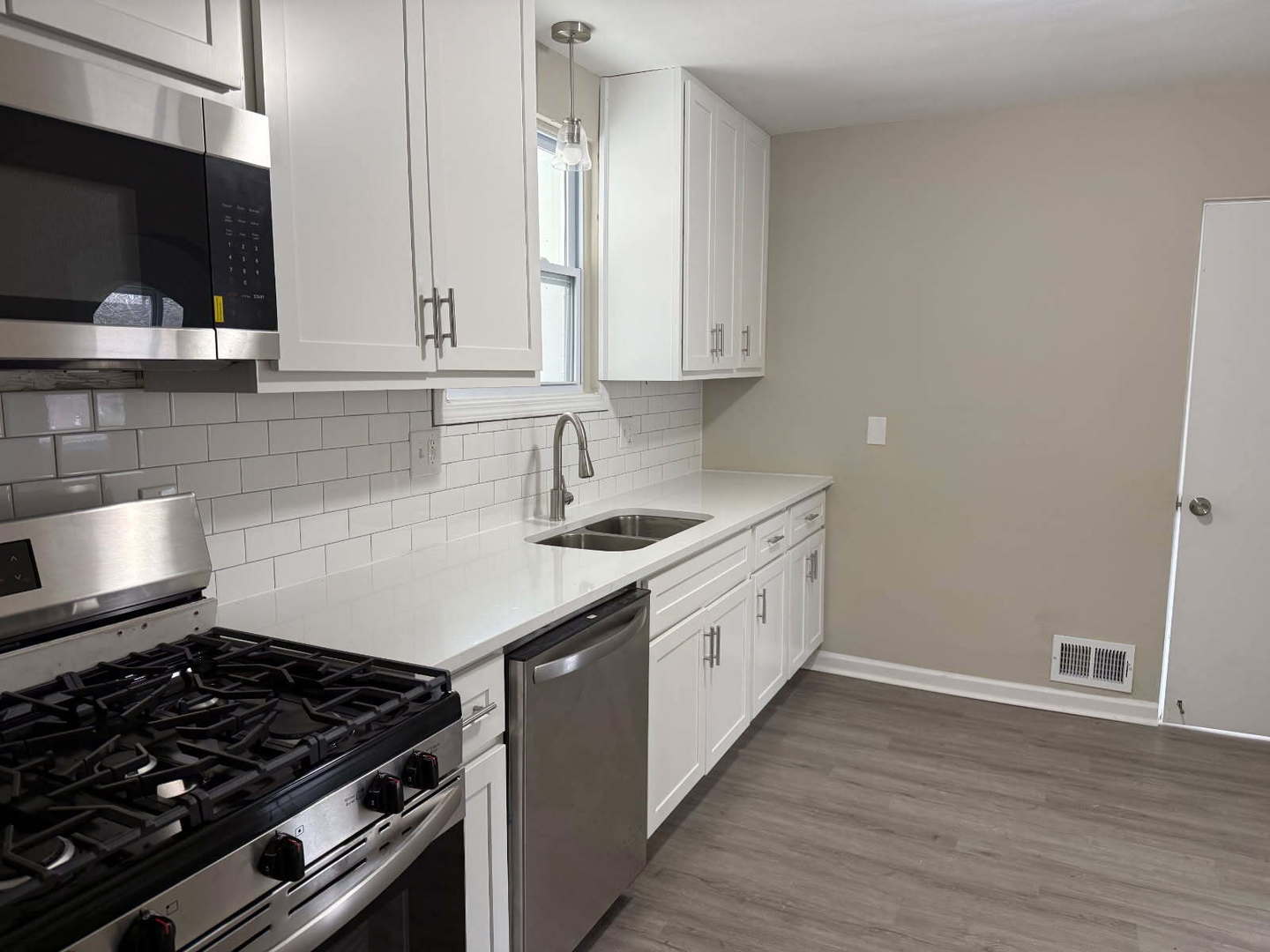 8001 W B Street, Belleville, IL 62223