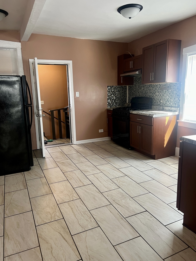 47 S 20th Avenue, Maywood, IL 60153