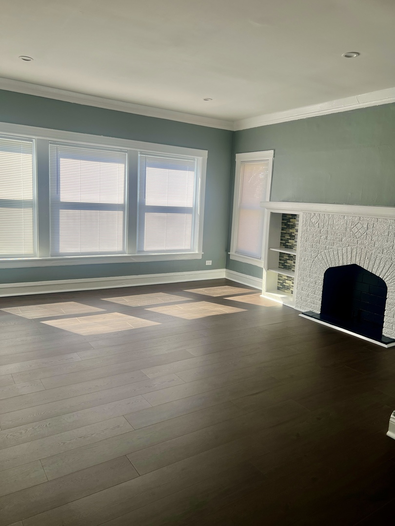 47 S 20th Avenue, Maywood, IL 60153