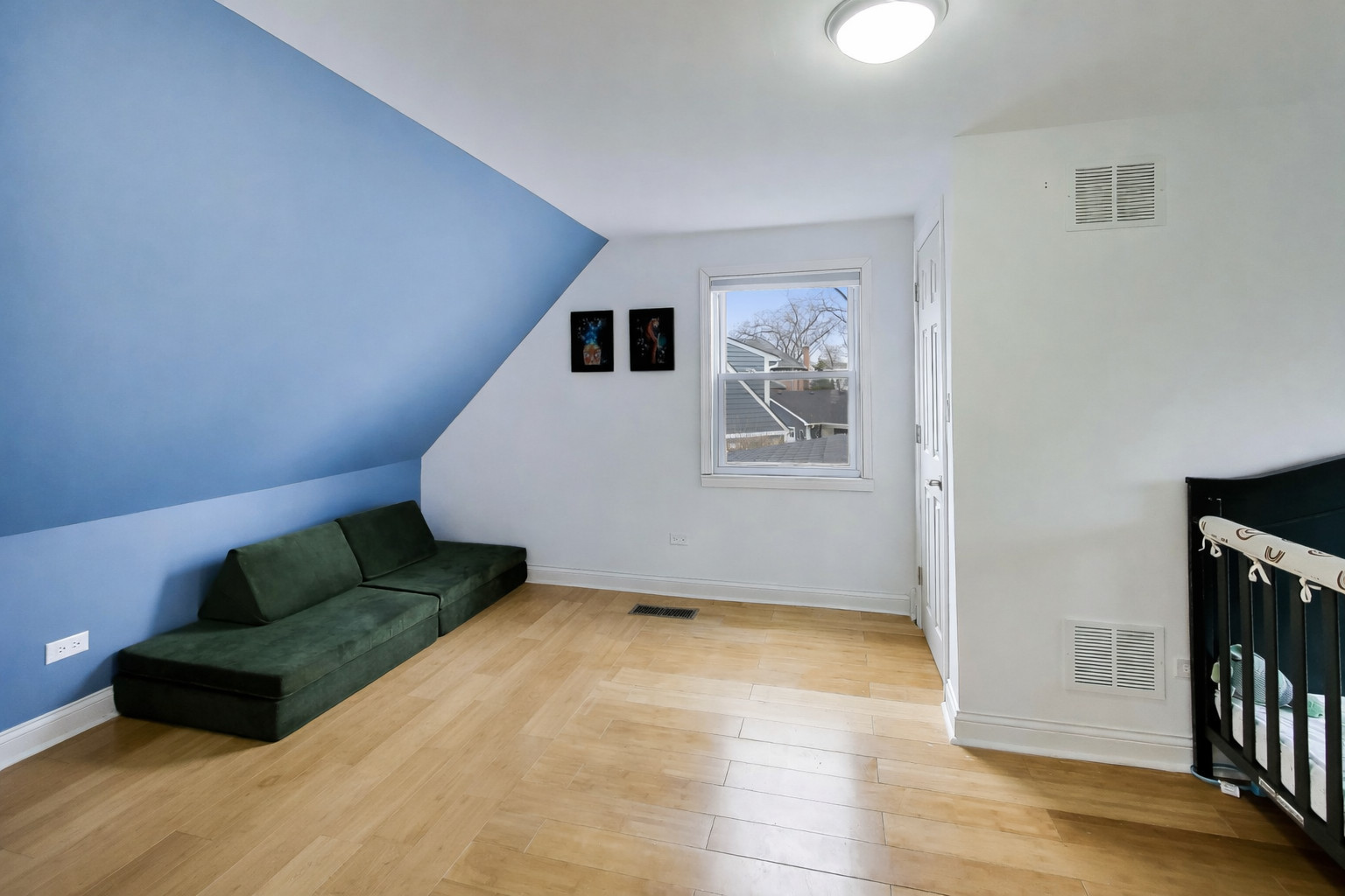 1120 N Haddow Avenue, Arlington Heights, IL 60004