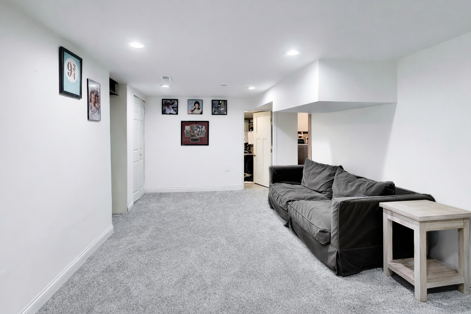 1120 N Haddow Avenue, Arlington Heights, IL 60004