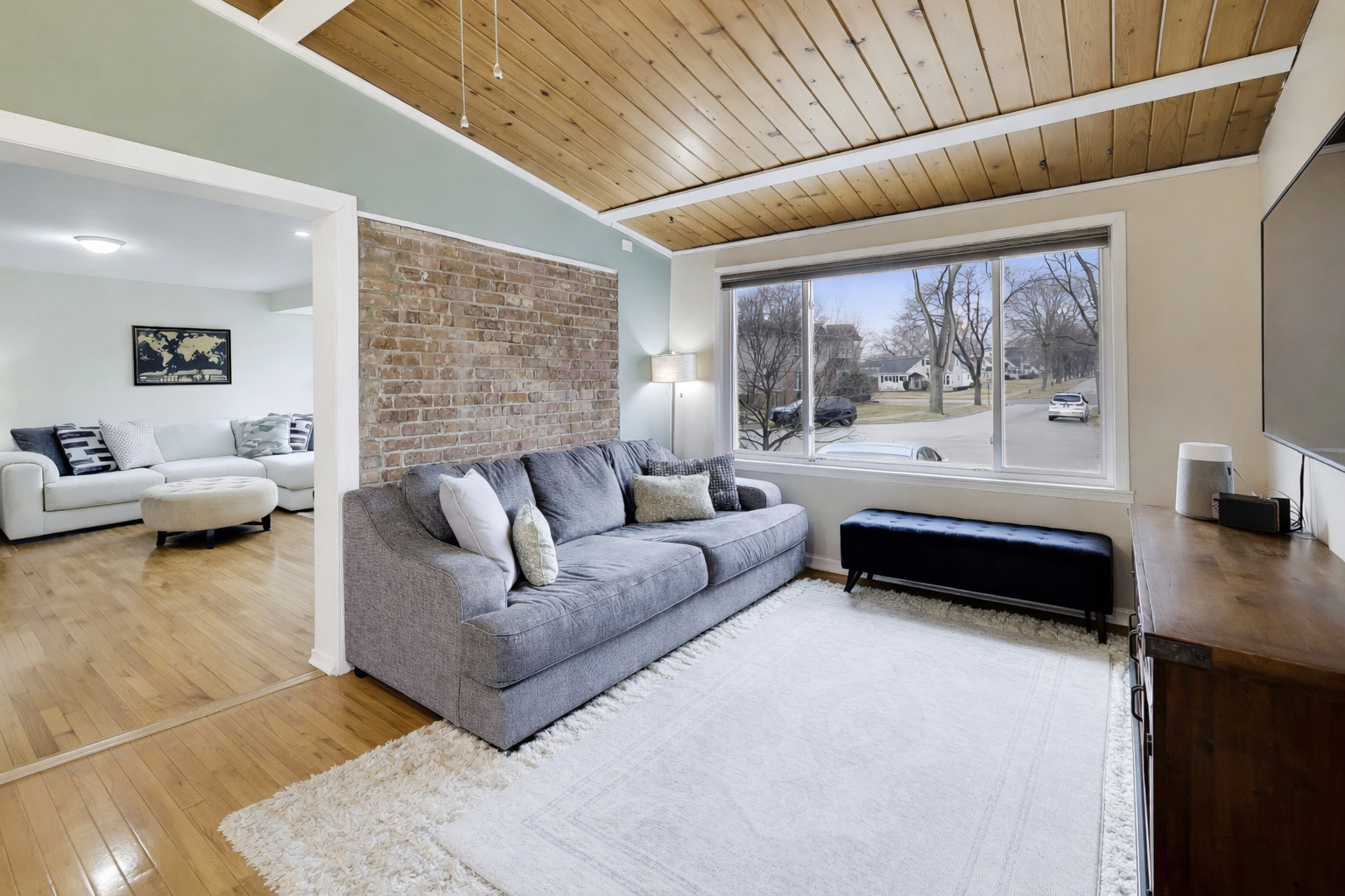 1120 N Haddow Avenue, Arlington Heights, IL 60004