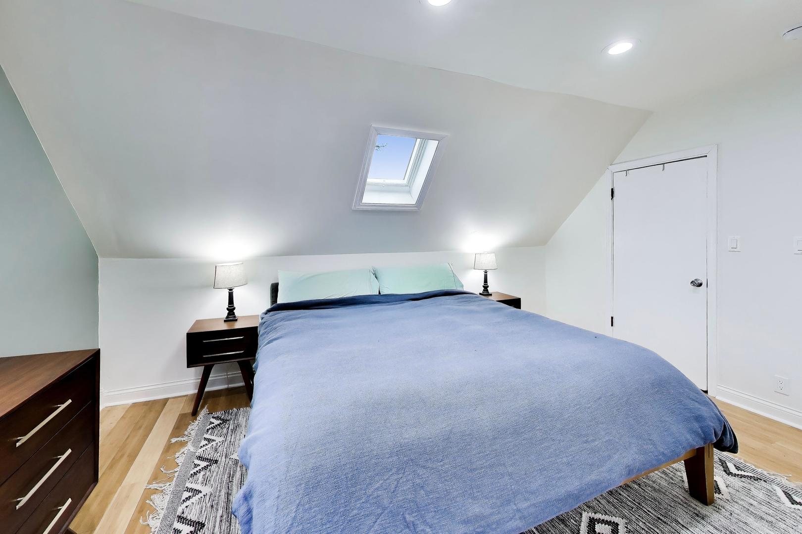 1120 N Haddow Avenue, Arlington Heights, IL 60004