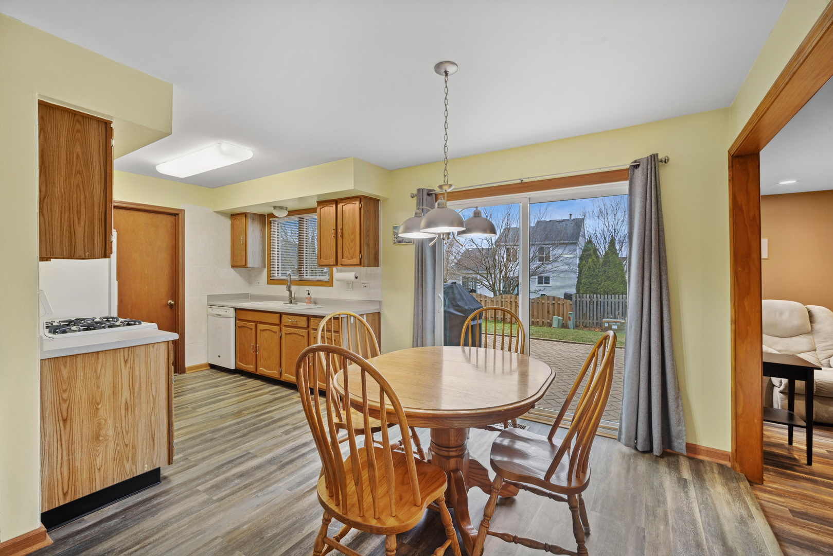 105 Red Cedar Drive, Streamwood, IL 60107