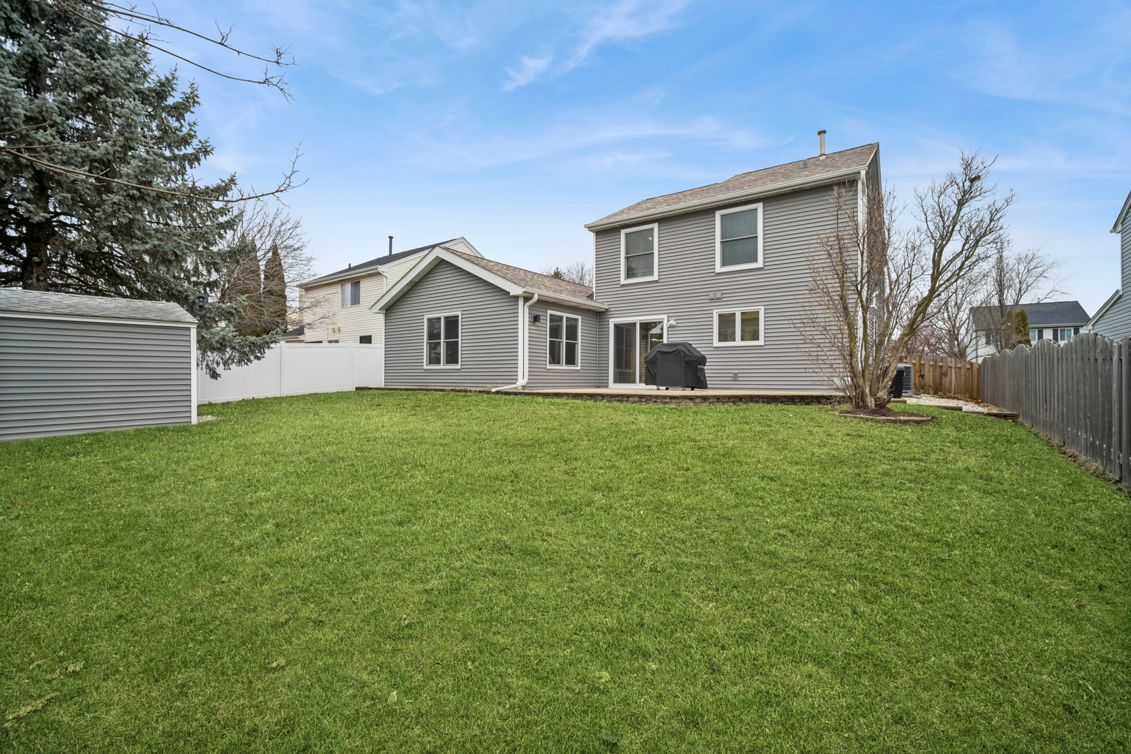 105 Red Cedar Drive, Streamwood, IL 60107