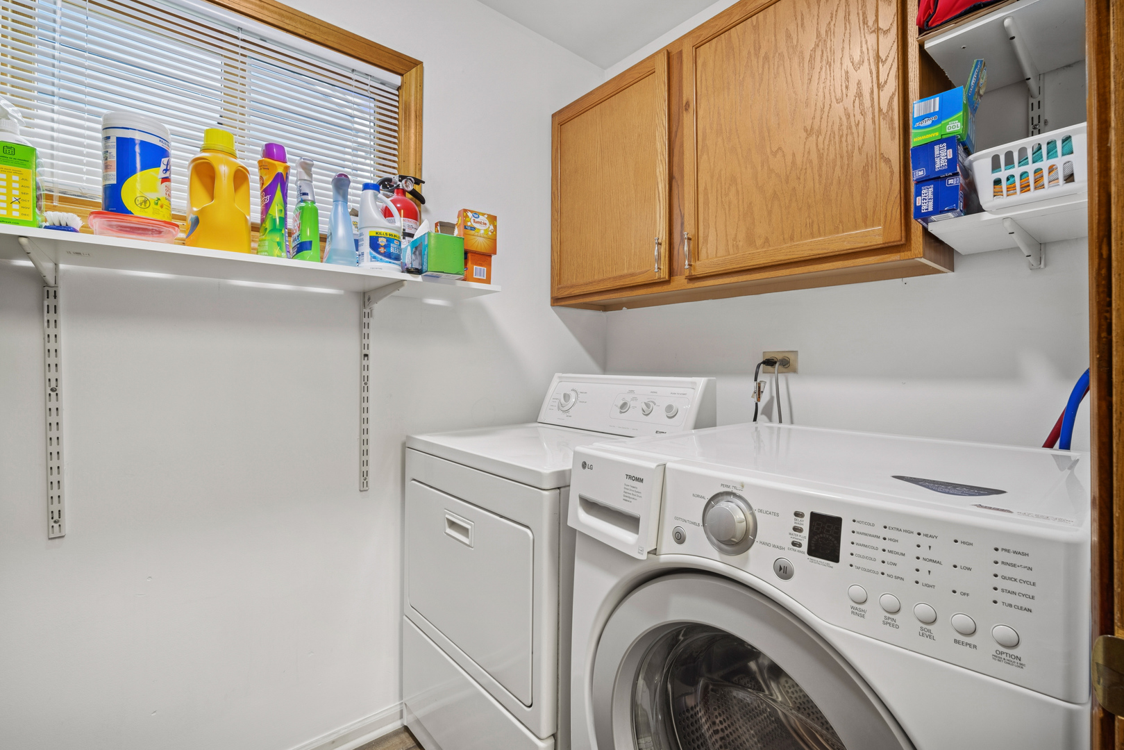 105 Red Cedar Drive, Streamwood, IL 60107