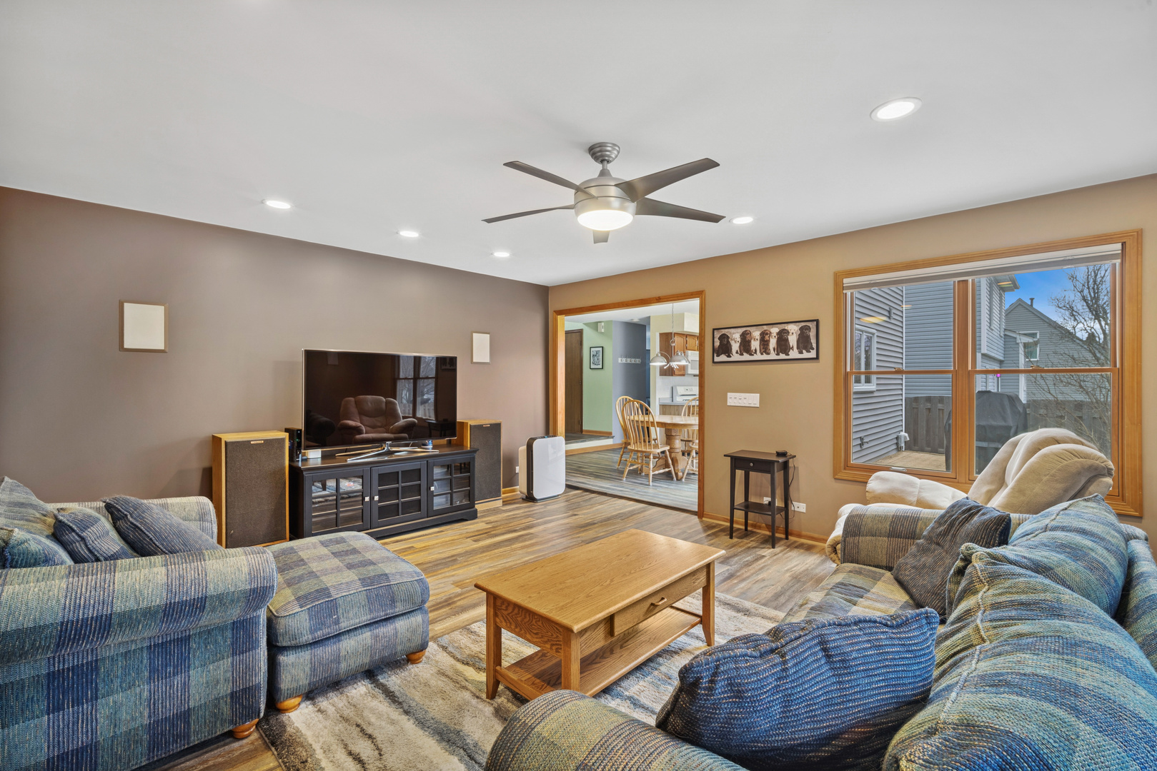 105 Red Cedar Drive, Streamwood, IL 60107