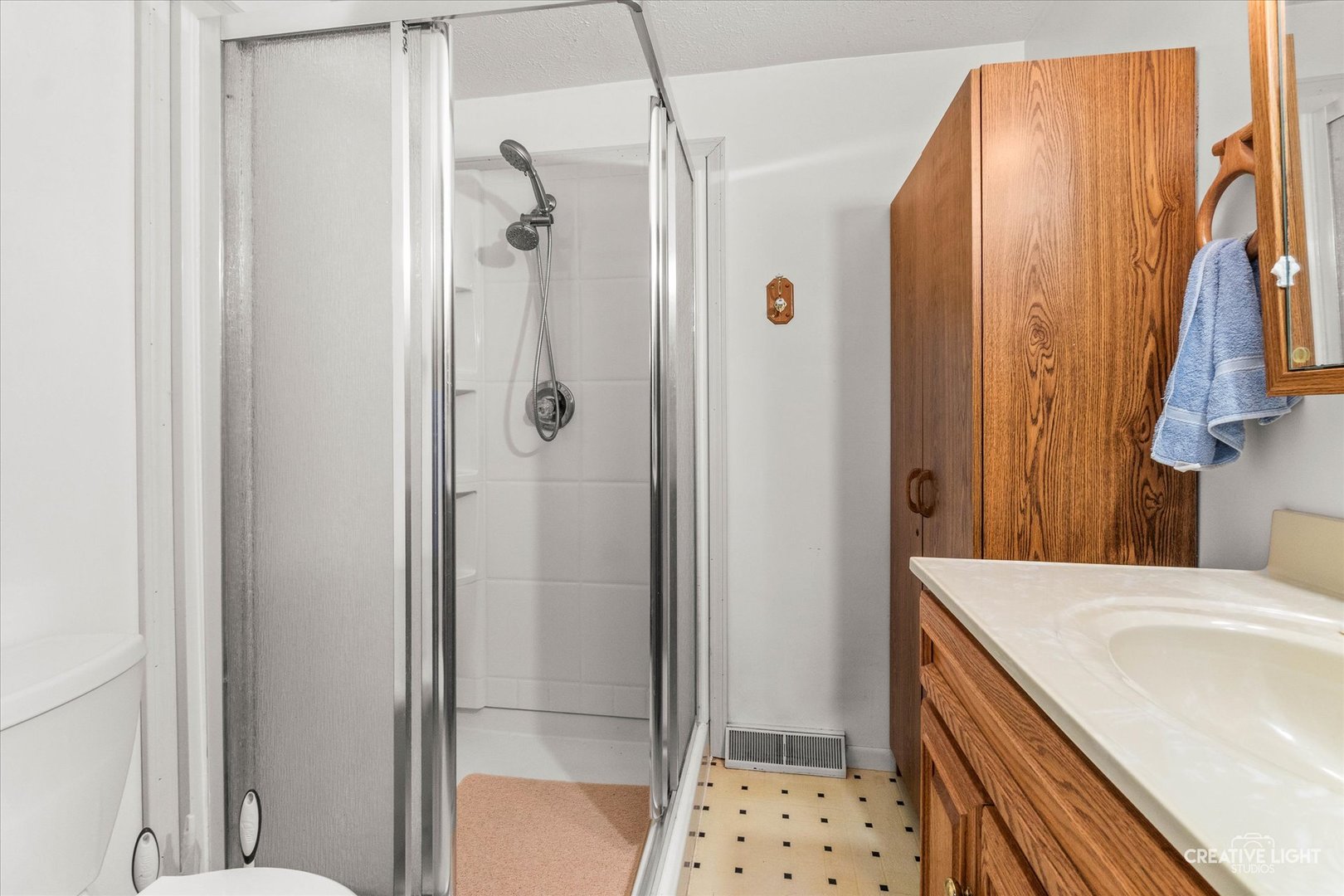 2 N Van Buren Street, Newark, IL 60541